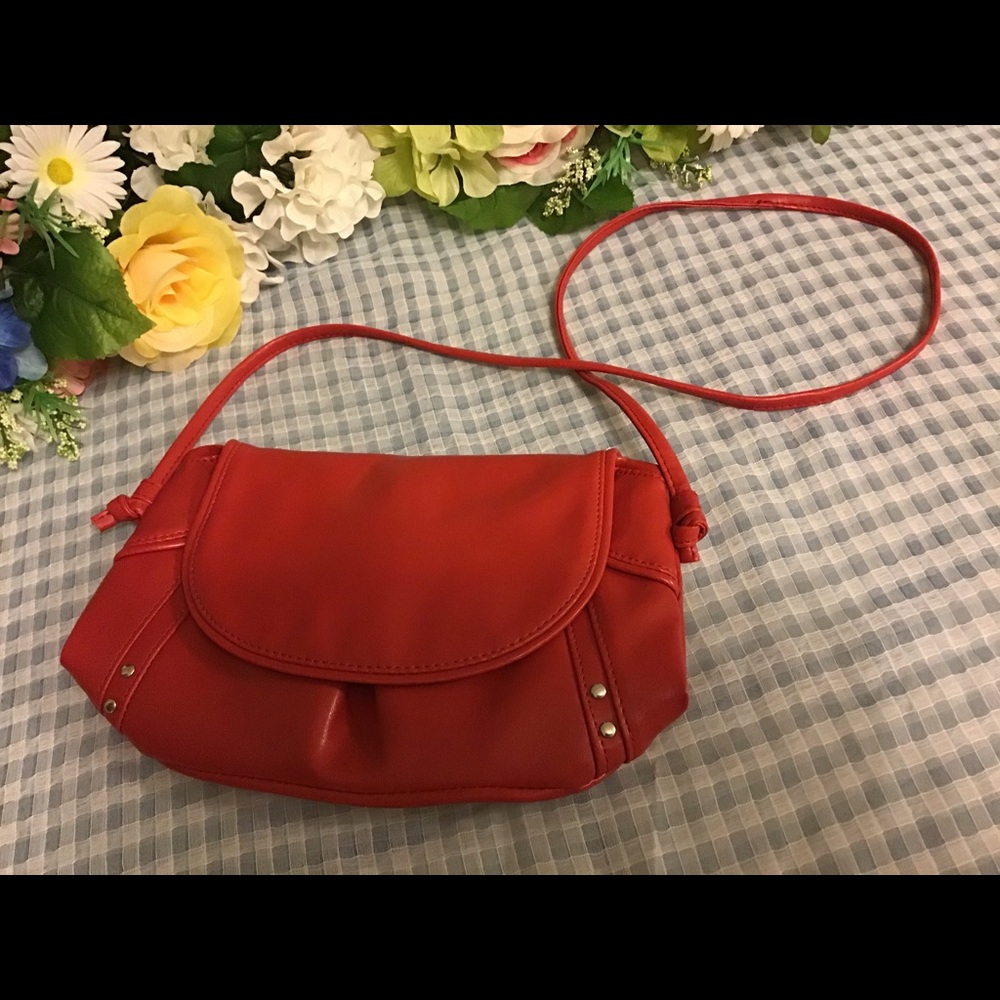 👜 Tomato Red Cross Body